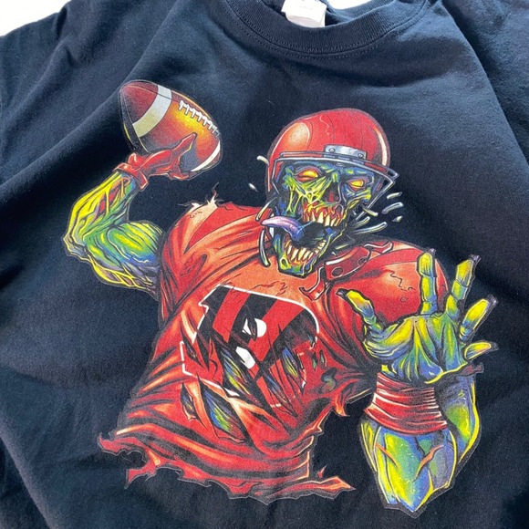 Cincinnati Bengals Shirt Zombie Football Player Halloween Horror Mens Large NFL - Picture 1 of 9